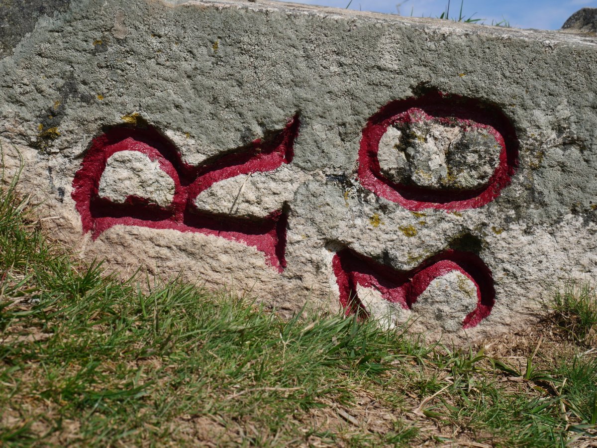 30. mugarria Larrunen