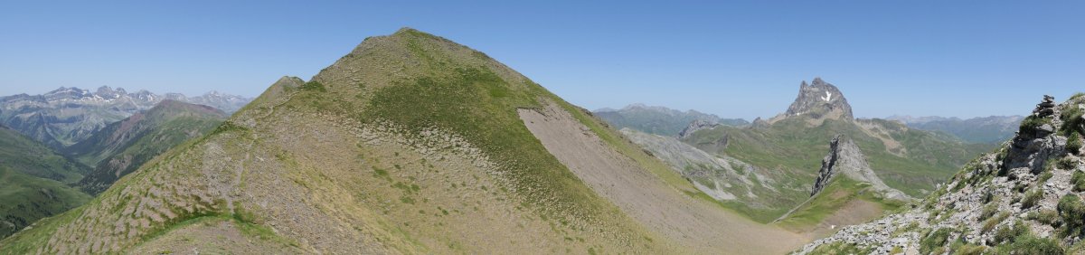 Peña Blanca ekialdetik ikusita