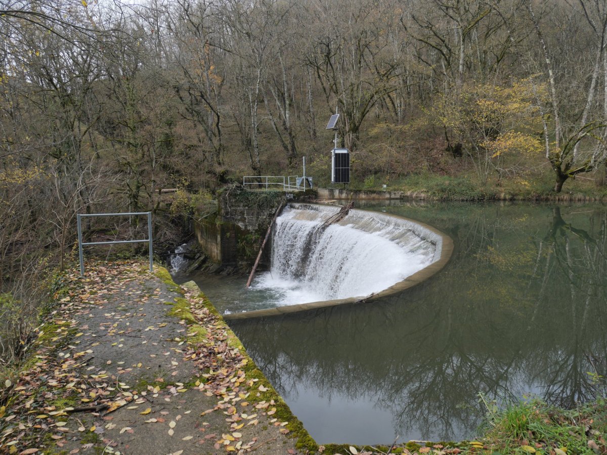 Presa Basaburua ibaian