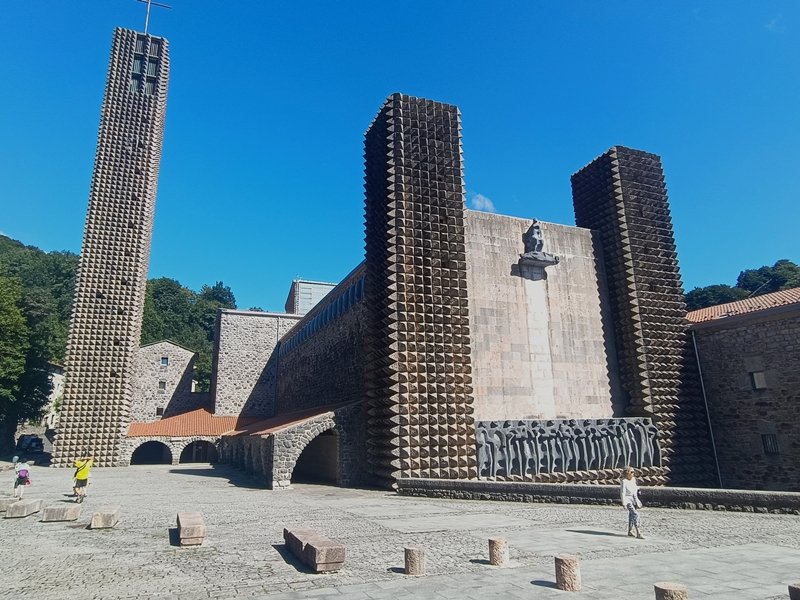 Arantzazuko Andra Mari Santutegia. Oñati