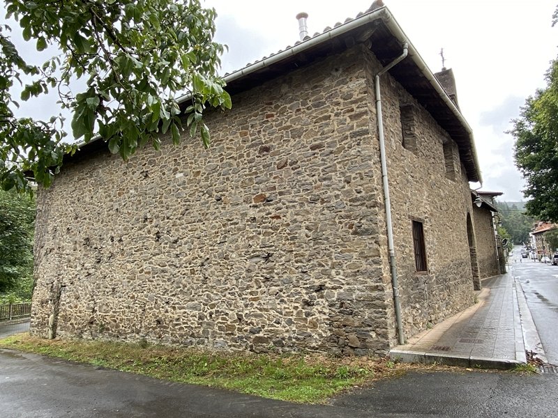 San Isidro Ermita. Zeanuri