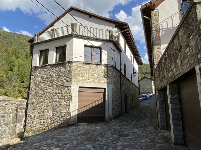 Julian Marco Etxea. Uztarroze