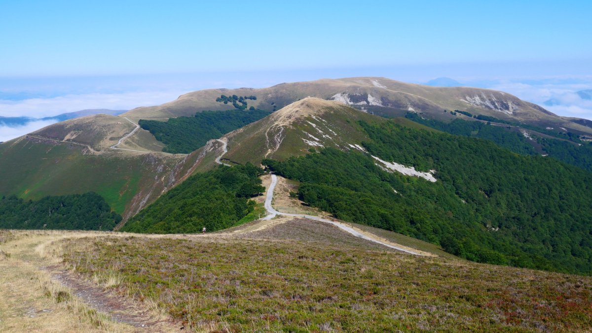 Mendimotx eta Astobizkar Ortzantzurieta aldetik ikusita