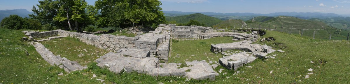 San Gregorioko monastegiaren aurriak