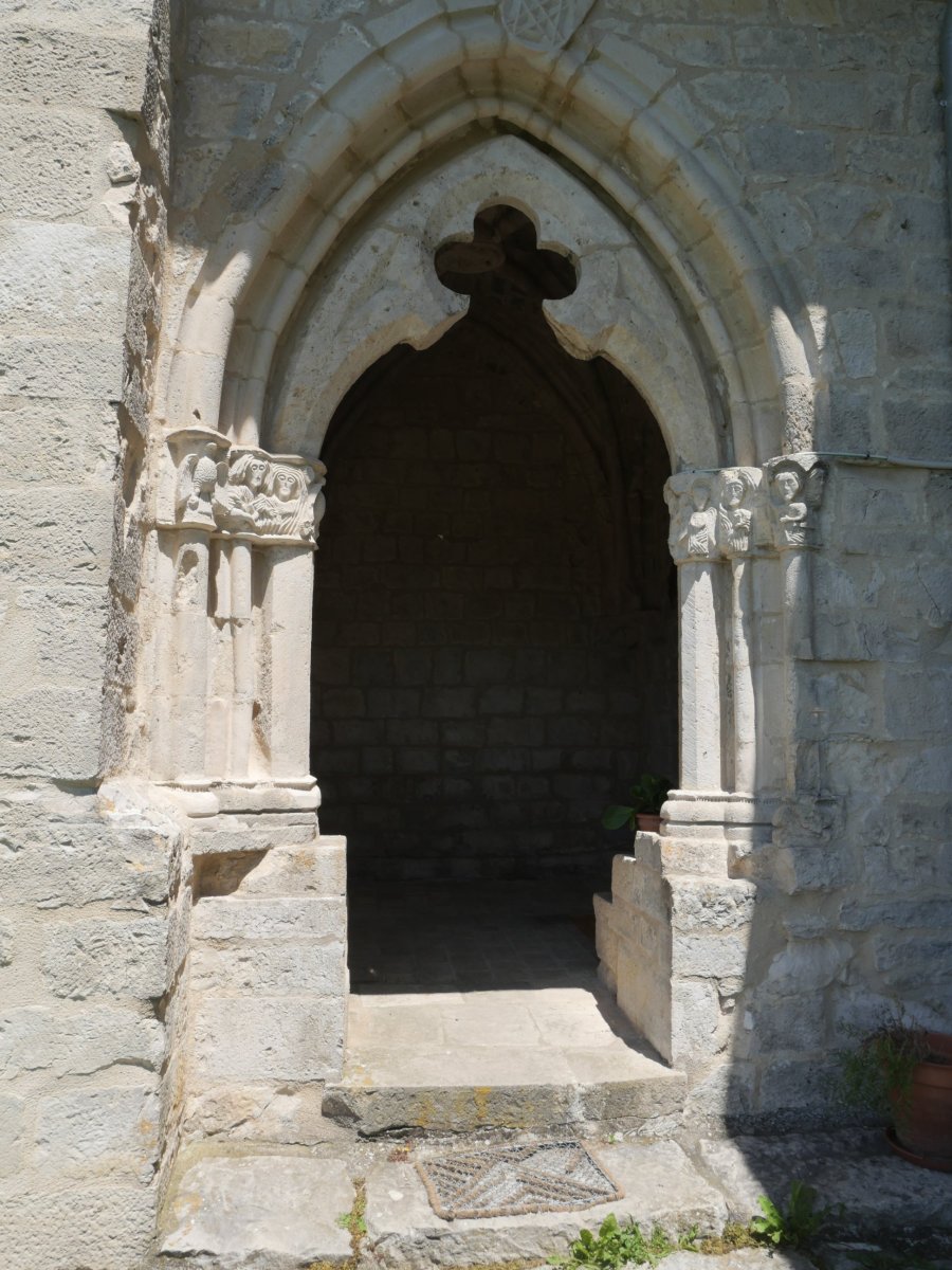 San Vicente eliza, Larunbe