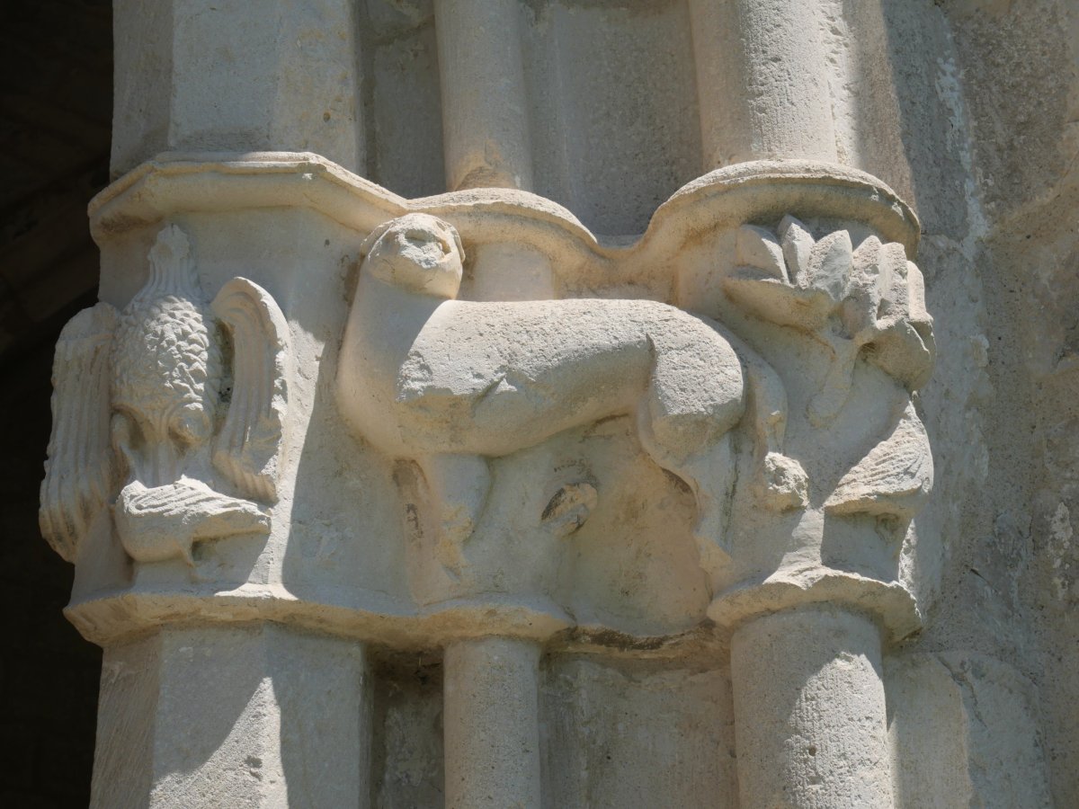 San Vicente eliza, Larunbe