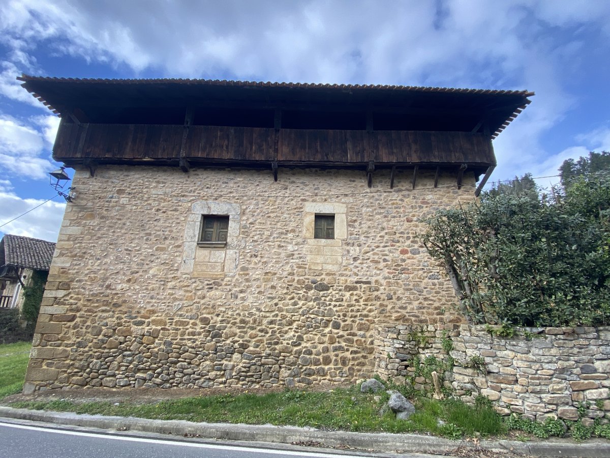 Aranguren Dorretxea. Orozko (Aranguren)