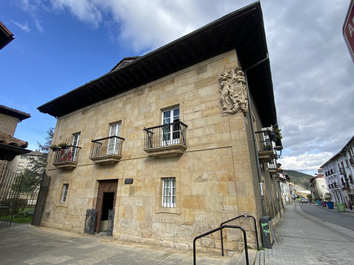 Arratabe Jauregia. Aretxabaleta