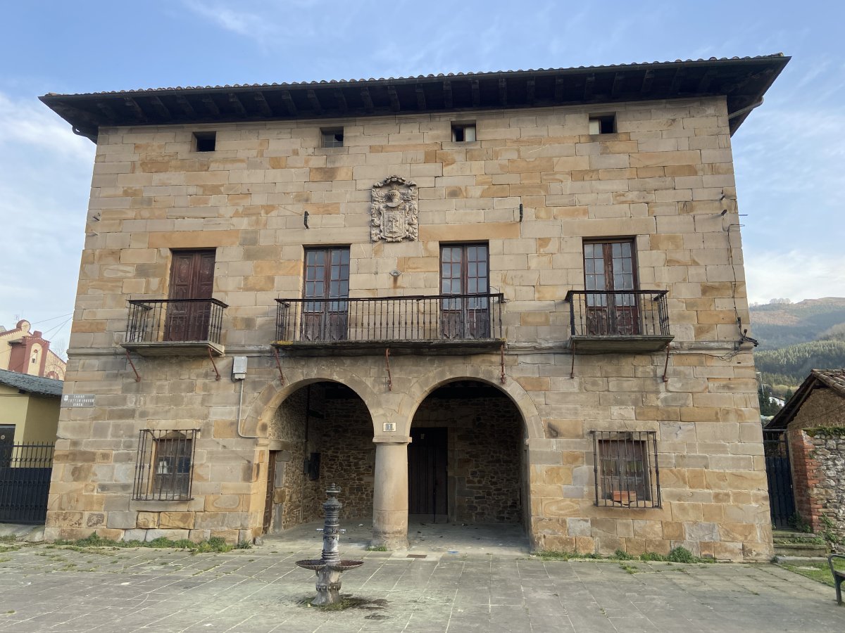 Katuxa Jauregia. Laudio (Gardea)