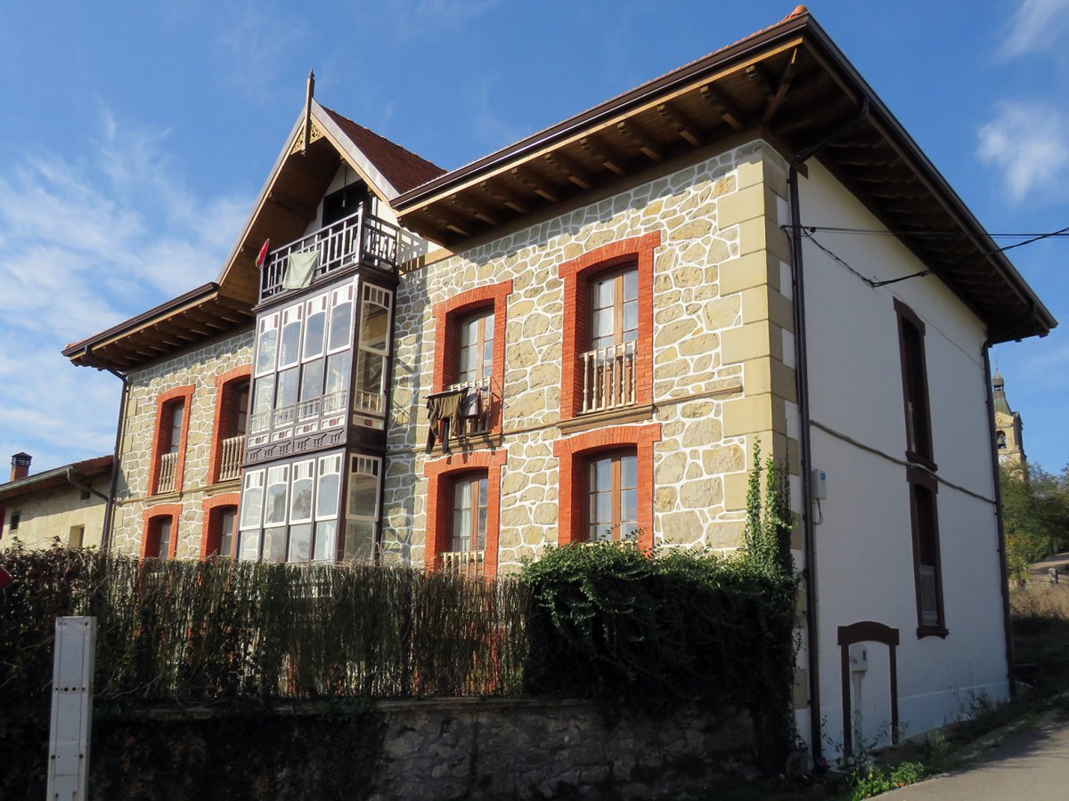 Etxea, Izarra-Urkabustaiz