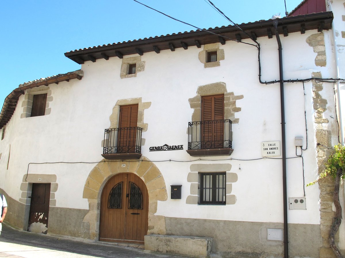 Ganbarikenea etxea, Abartzuza