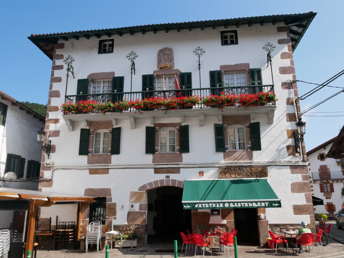 Mitxelarrenea etxea, Etxalar