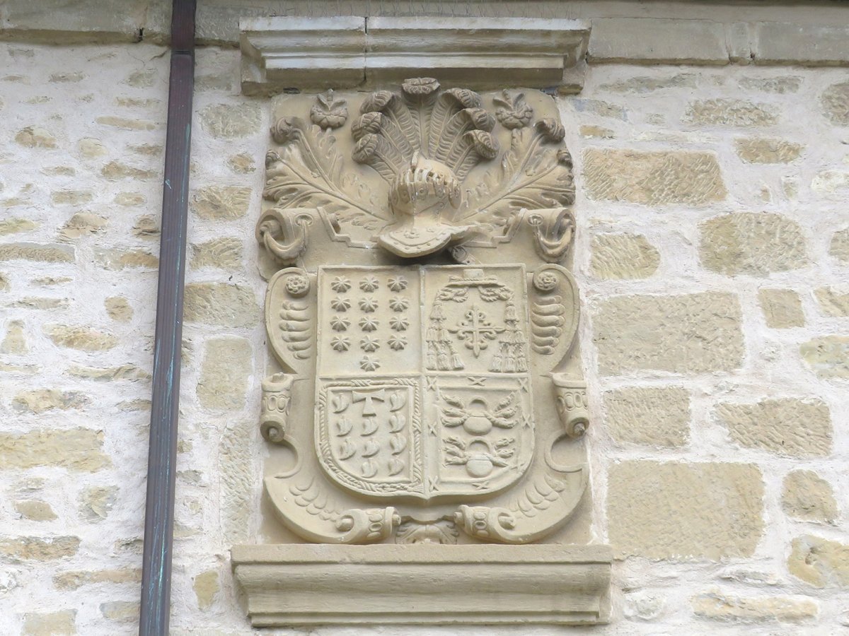 Salazar jauregiko armarria, Manzanos-Erriberabeitia