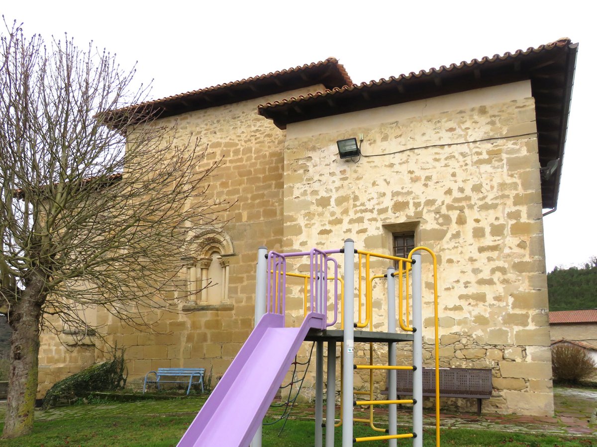 San Juan Bautista eliza, Manzanos-Erriberabeitia