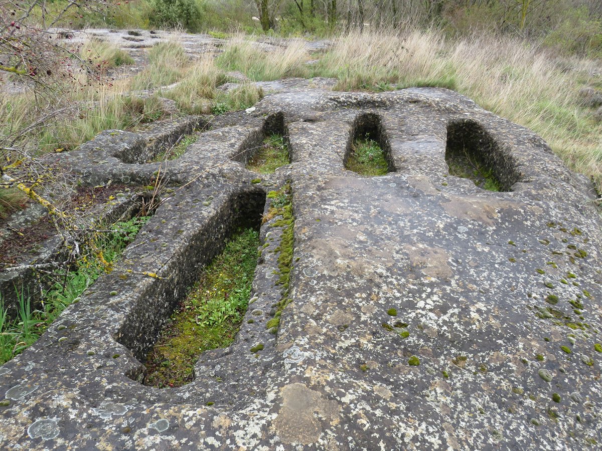 Santa Eulalia nekropolia, Bastida