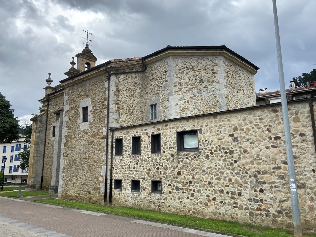 Udiarragako Andra Maria Ermita (Santutegia). Ugao