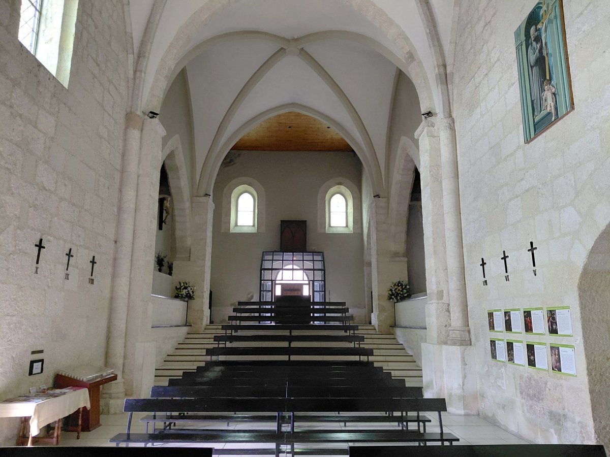 Angostoko Andra Maria Santutegia. Gaubea (VillanaƱe)