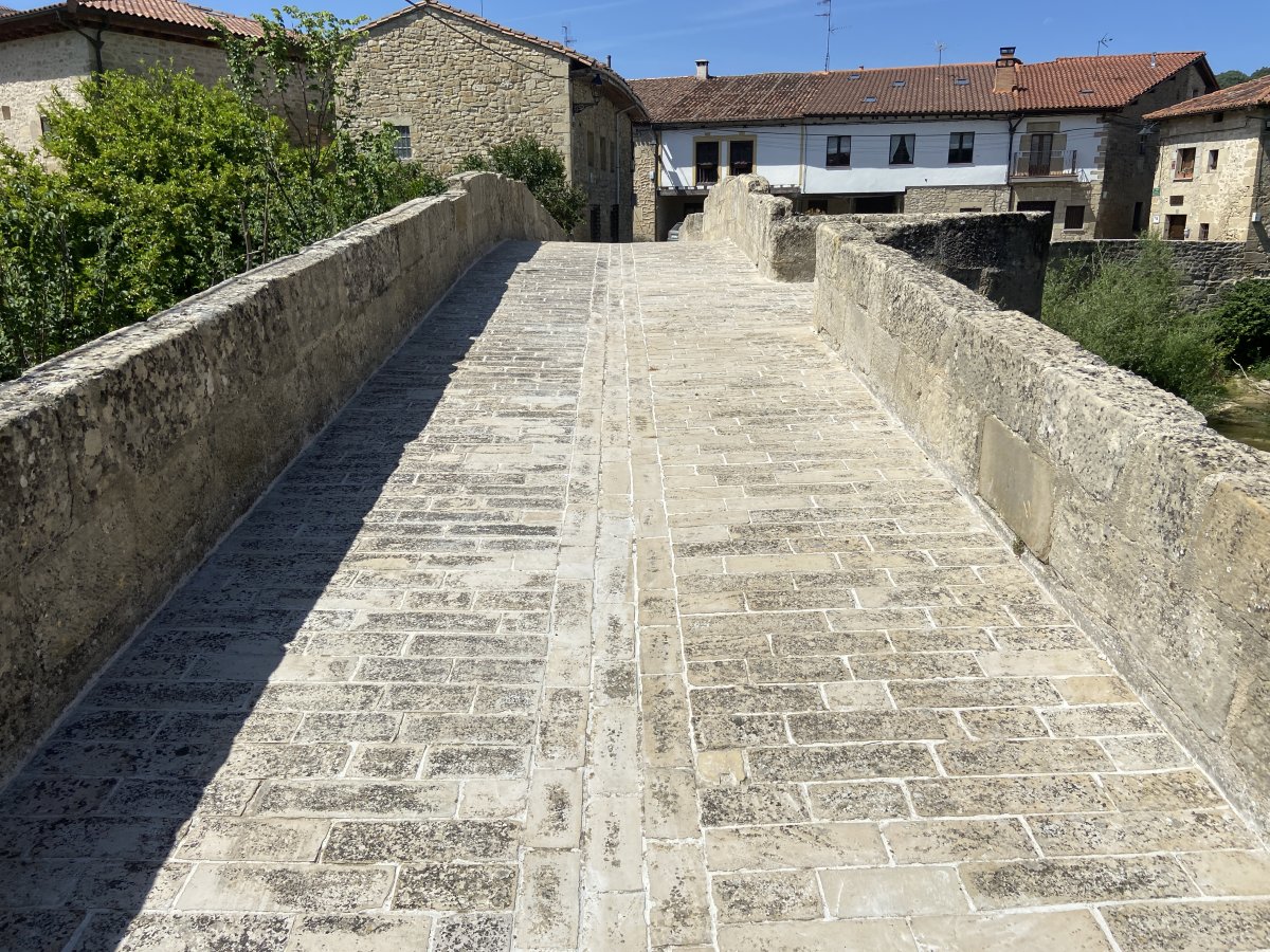  Zubia Beheko Auzoan. Lantaron (Bergonda)