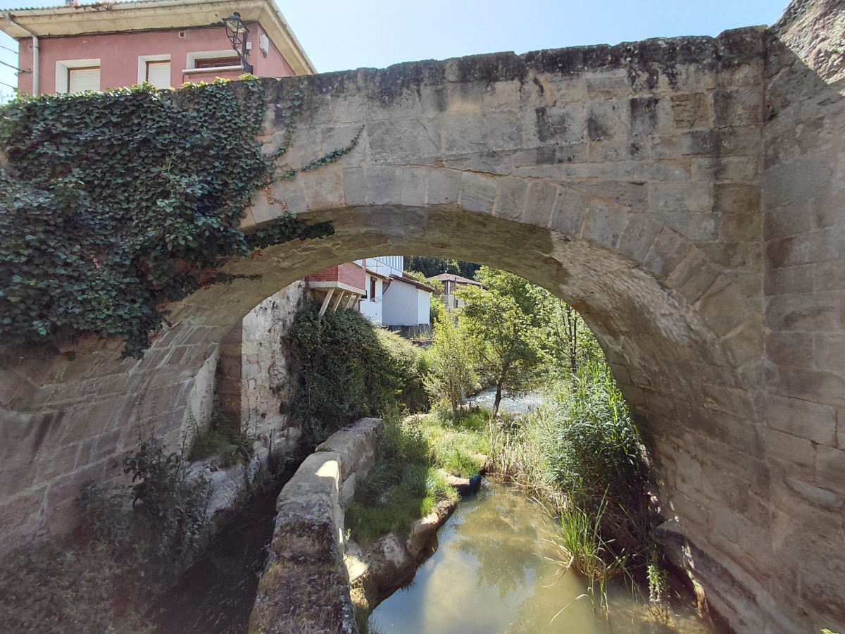 Zubia Beheko Auzoan. Lantaron (Bergonda)