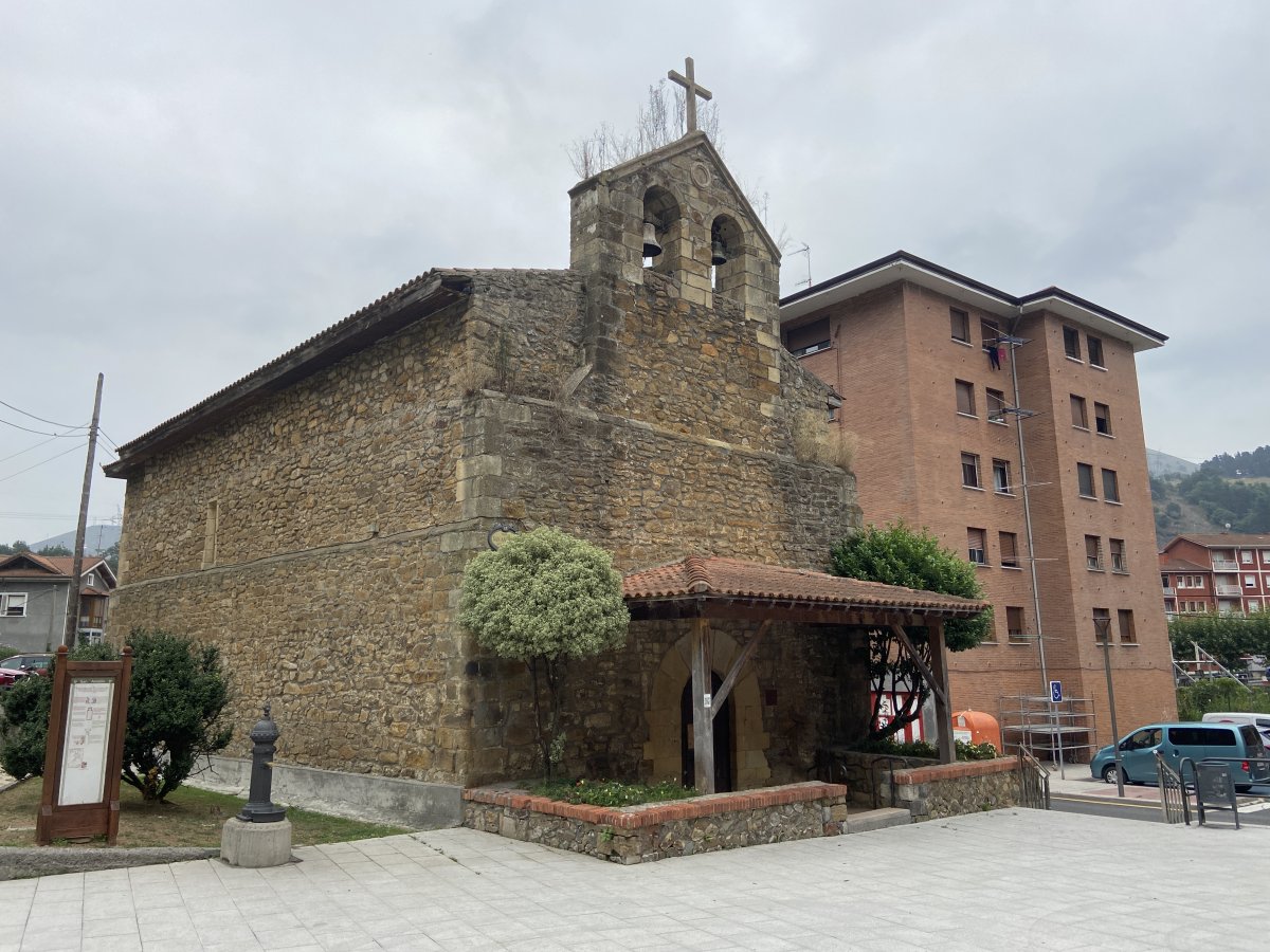 Irauregiko San Antolin Ermita. Alonsotegi