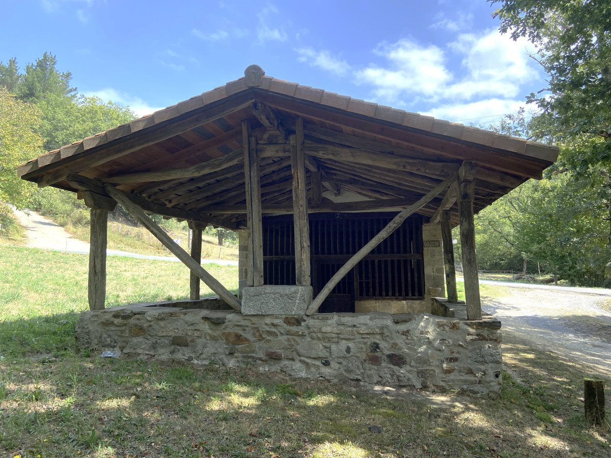 Azkuenagako Santiago Ermita. Dima (Santiago)