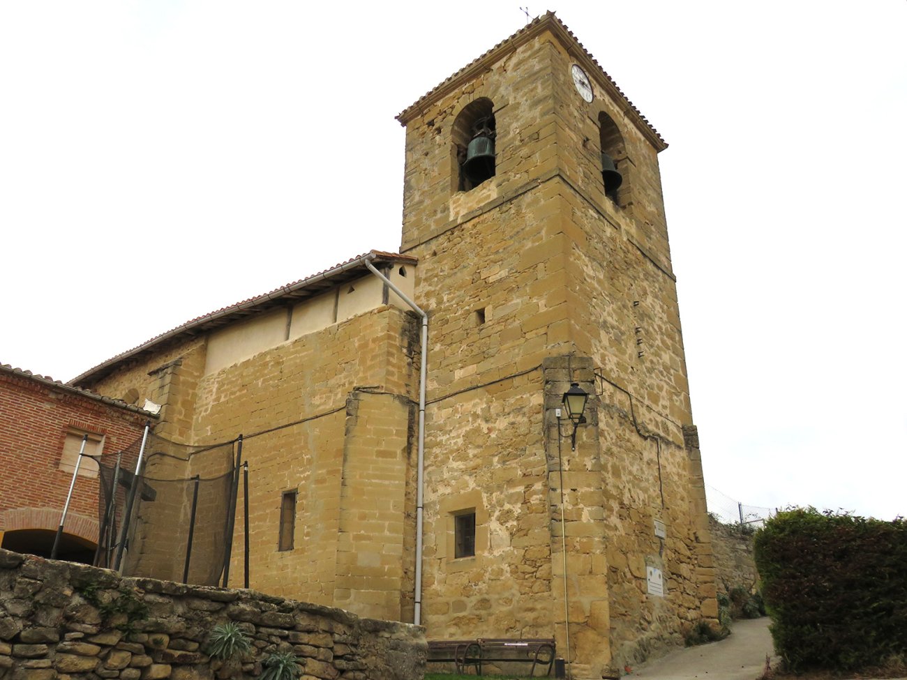 Santa Ana eliza, Tuyo-Erriberagoitia