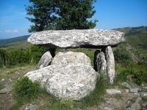 Caseta de la Bruja trikuharria