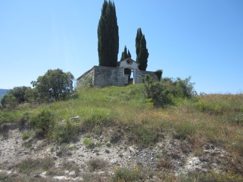 Túmulo Cementerio de Sendadiano  (Julio 2016)